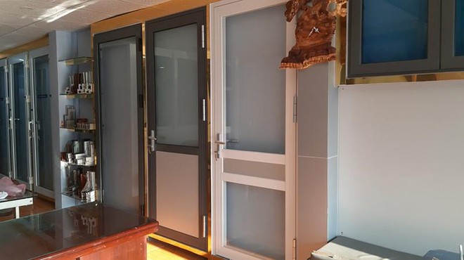 Sửa cửa nhôm kính DẠO tại nhà Q. Phú Nhuận