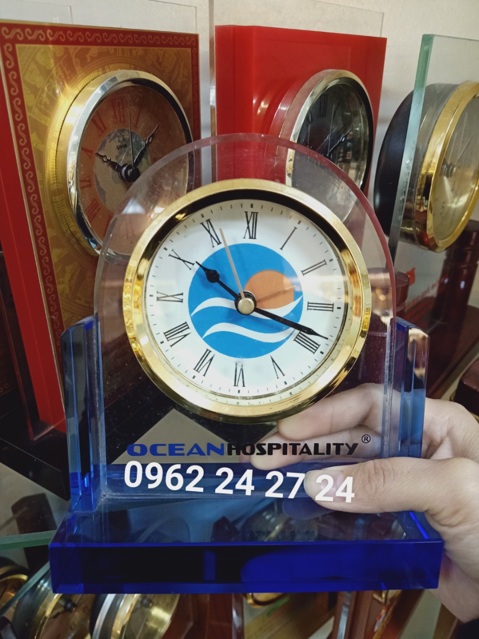 Cơ sở chuyên cung cấp đồng hồ kỷ niệm sinh nhật công ty, bán đồng hồ làm quà tặng nhân viên tiêu biểu của năm